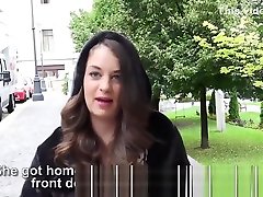 mofos-gorąca nastolatka daje self belly stab głowę