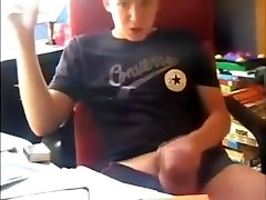 twink smoking 420 and jerking