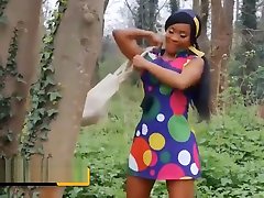 Ebony hippie Kiki Minaj loves anal