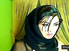 Pakistani Babe On Live Cam Masturbating