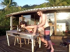 Putaria na Ilha - Boquete na Praia, sexo com vista hotm om mar e duas gozadas - Dread Hot