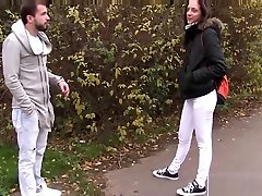 Skinny street pickup knows how to treat her neighbor