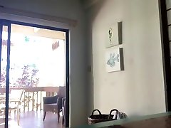 18-летняя шлюха платит за аренду с сексом