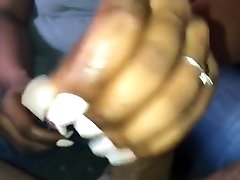 мой первый мастурбирует ж кончил