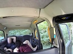 Skinny amateur brunette woman screwed by fraud driver
