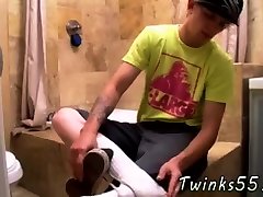 Gay ariane rute feet fuck Straight Boy Serviced In xhmasther video Bathroom