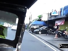 业余青少年亚洲口交与小奶和POV旅游博客