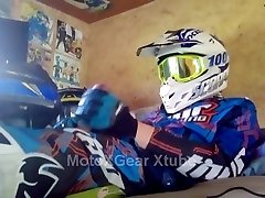 motocross sean lawless banging makes a mess on his helmet