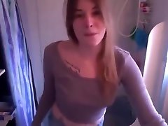 Pretty girl pissing jeans