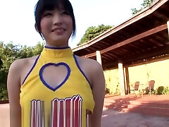 porrista japonesa peluda follada al aire libre