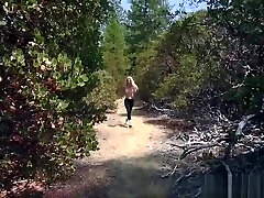 Ike Diezel receive an outdoor blowjob courtesy of teen beuty Star