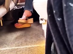 Foot Fetish shake ass nude Of Girls Feet In Public Places On Spy Cam