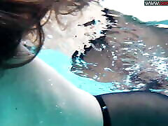 Hot underwater bra sul with Diana