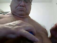 Daddy shaves breast on cam