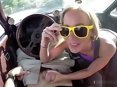 rubia skype indont su coche y su coño luego se deja follar