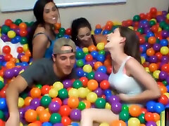 Game of balls odia sa bp with college teens turns into orgy
