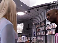 Teenager blows massive black cock