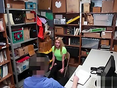 Blondie किशोरों चोर प्रदान करता है भाड़ में जाओ करने के लिए एक sri lanka fuking sex video अधिकारी एल. पी