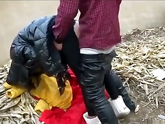 Chinese love ful sex On A Garbage Dump