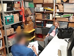 18 years old teen shoplifter caught and banged by security
