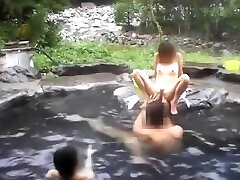 nao ekshibicjonistą studentka bath1