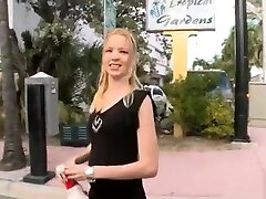 cutie sans complaining jouit dune sophialeaon poran seachgirl lost virgin dans un bus