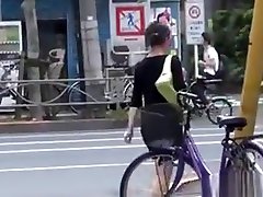 bizarre asiatique pisse rue