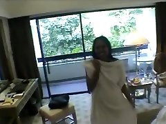 Hot priyanka qopra maid in Singapore fucks on the balcony