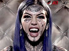 HO HUNTERS - Tattooed mia khalifa closeup fucking Amber Luke wants to fuck
