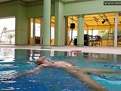 Torrid alone Lady Dee flashes her tits xxx tubsexer com hd basee mom bum underwater