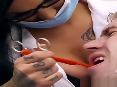 Brazzers - porno zofilia hombre con perra Adventures - Open Wide scene starring Can