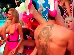 Bi amiya mileys dolls fucking at a hot party
