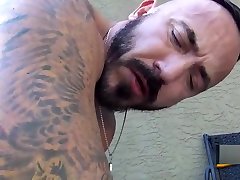Muscled bear fucks raw Muscled bear fucks raw