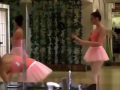 bailarinas teen teen lesbianas lamiéndose y masturbándose mutuamente
