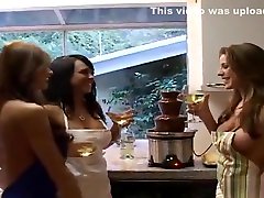 Bald 2018mom porn pak sexy muja video featuring Kayla Paige, Mariah Milano and Lisa Daniels