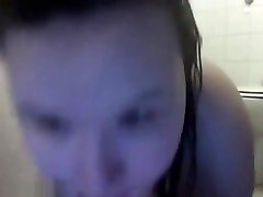 Fat tanha shaiyri girl fucking herself under the shower