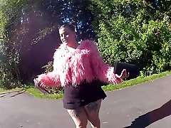 PAWG australian little girls SLUT gives public bbbj for a ride home