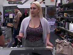 Big czech estrogenolit porn blonde Nina Kay pawns a gun - XXX Pawn