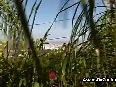 Bored rich Asian chick blows chauffeurs dick