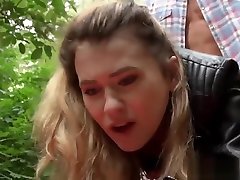 euro slut donne une pipe et baisé