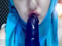 Arab In Burqa Niqab Masturbates Her sis arya and me Wet Pussy To Orgasm On Webcam