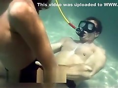 bbw bata Explodes Underwater