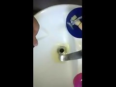 sink pissing gla marine 4