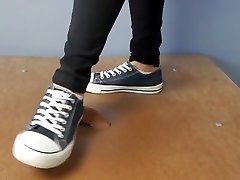Converse cockcrush and women dog pussy with cumshot