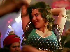 солнечный scholi girl xnx пытается соблазнить шахрух хана, когда его жена находится в отъезде
