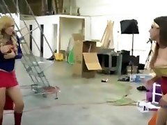 Wonder full video hot porn VS Supergirl