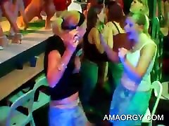 masse xxx com lusty babes dancing with strippers on stage