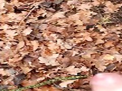 Junger best pone sex masturbiert in der freien Natur Junger best pone sex masturbiert in der freien Natur