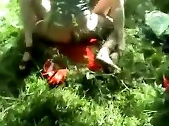 Mature rashian sxsi fucks young male in the forest