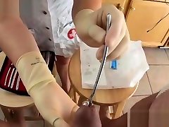 ballbusting cbt звучание дочь медсестра упражнения на папу